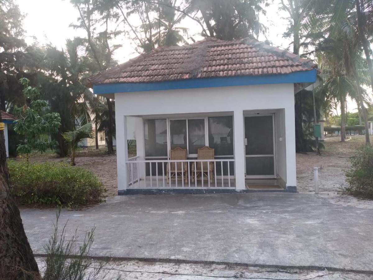 Kadmath Beach Resort Kadmath Island Esterno foto